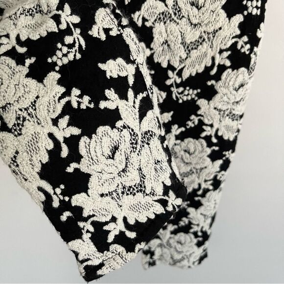 7 For All Mankind Black and White Embroidered Floral Skinny Pants, Size 26 - Picture 7 of 12